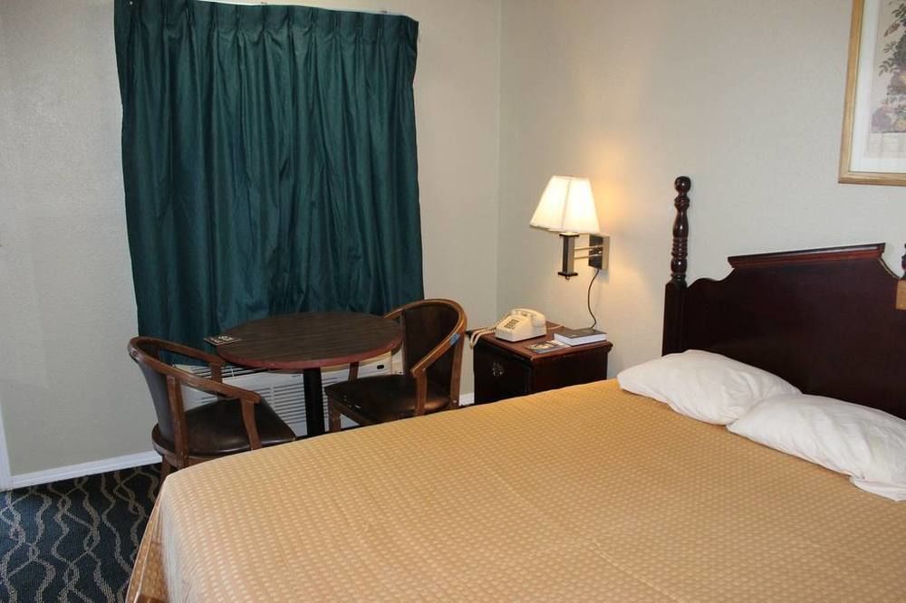 Budget Inn מוסקוגי מראה חיצוני תמונה