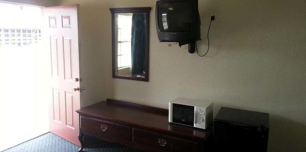 Budget Inn מוסקוגי מראה חיצוני תמונה