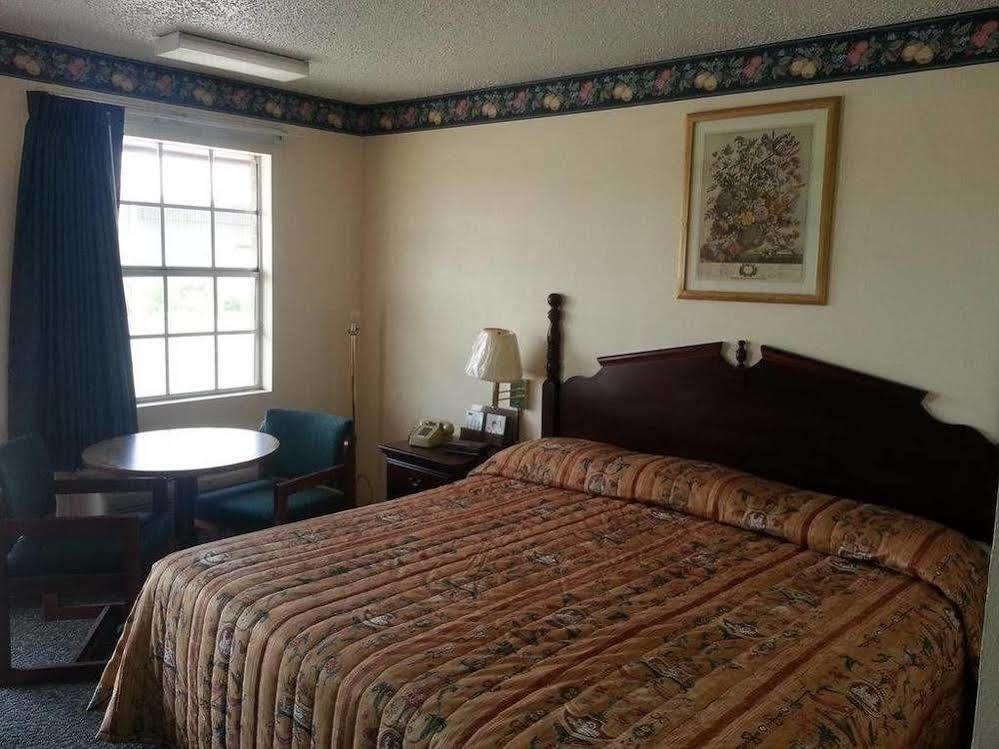 Budget Inn מוסקוגי מראה חיצוני תמונה