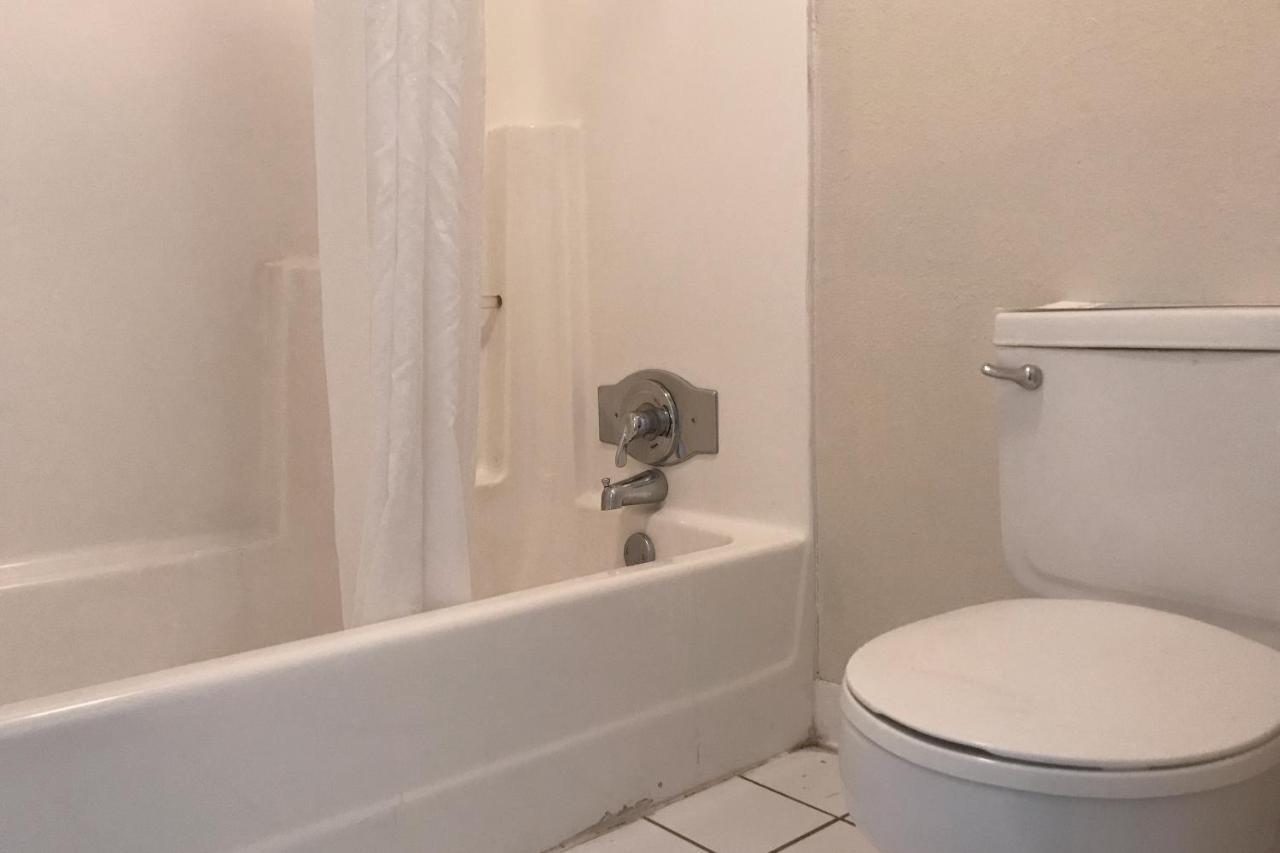 Budget Inn מוסקוגי מראה חיצוני תמונה