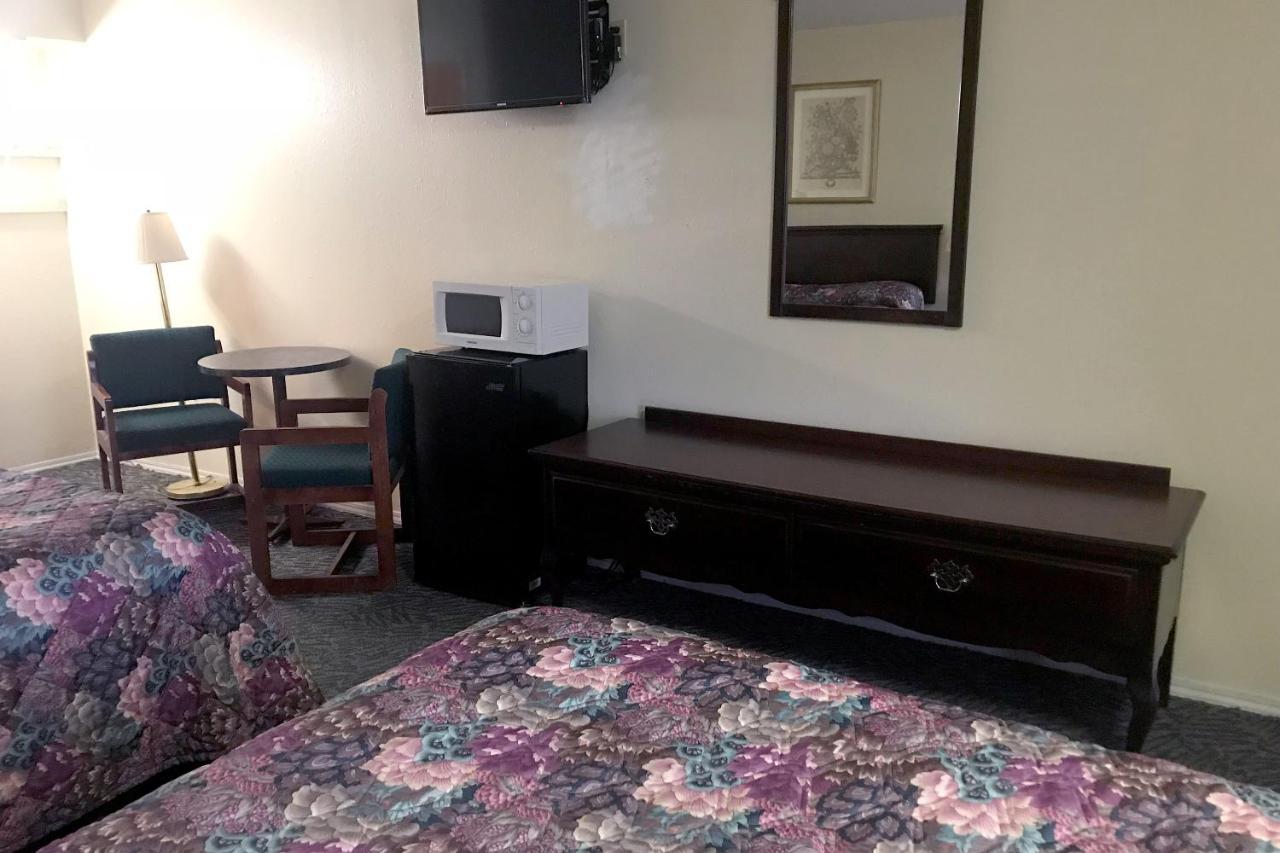 Budget Inn מוסקוגי מראה חיצוני תמונה